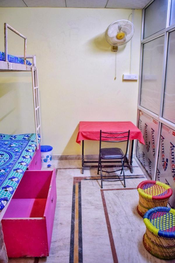 Pink City Hostel Джайпур Екстериор снимка