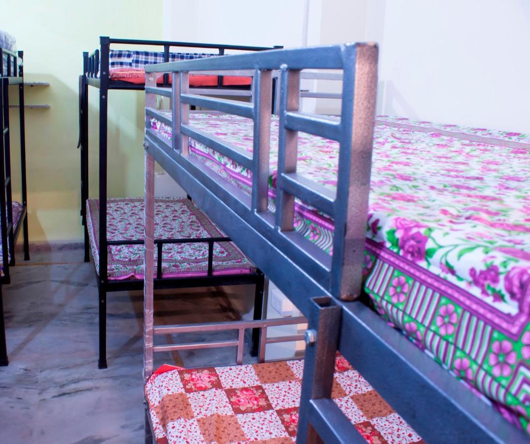 Pink City Hostel Джайпур Екстериор снимка